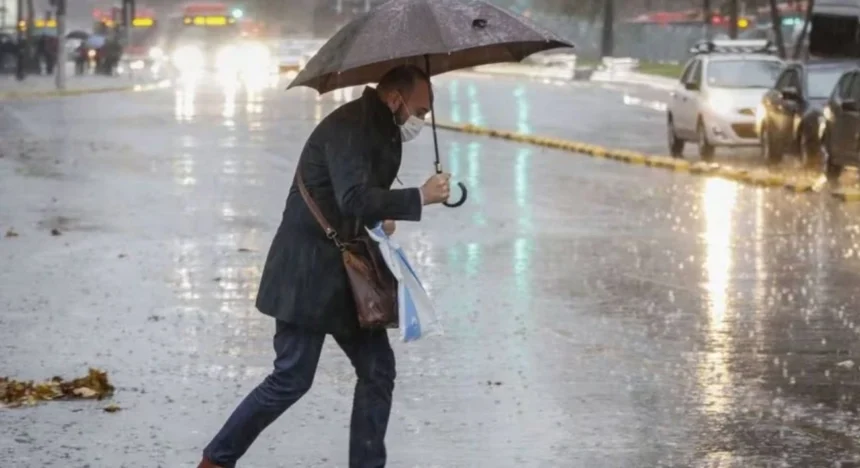 Sistema frontal en zona central: Senapred ajusta alerta en tres regiones y advierte riesgo de remociones en masa