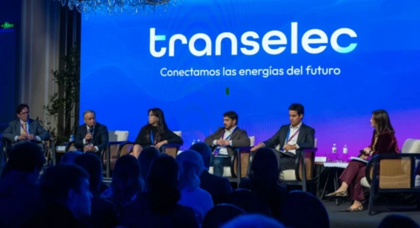 “Sin transmisión suficiente, la energía limpia y más económica no llega donde se necesita”: debate reúne a líderes del sector eléctrico 