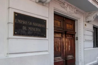 Enami reordena su cúpula ejecutiva y redefine gobernanza en fundición clave