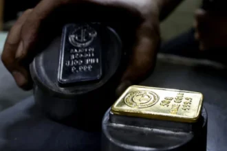 El oro se estabiliza mientras los mercados observan negociaciones entre EE.UU. e Irán