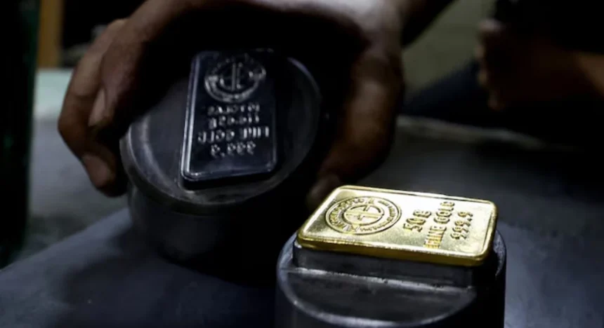 El oro se estabiliza mientras los mercados observan negociaciones entre EE.UU. e Irán