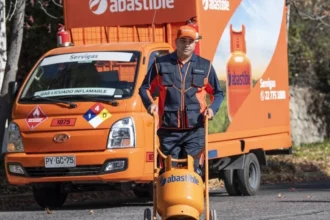 Abastible alerta riesgos operativos en subsidio al gas licuado por uso de Rutpay y pide cambiar mecanismo