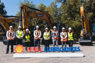 Shell Lubricantes y AndesMaq sellan alianza para reforzar maquinaria minera y forestal en Chile