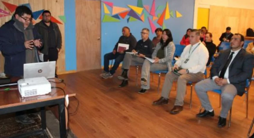 SEREMI de Energía y SEC atienden inquietudes de dirigentes de Illapel por el suministro eléctrico