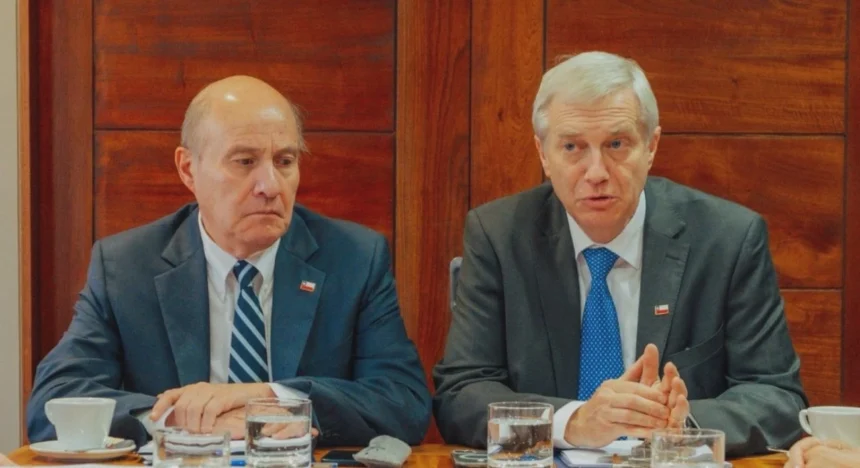 Kast respalda opción de decretos para avanzar en la megarreforma y asegura que “los gobiernos siguen gobernando”