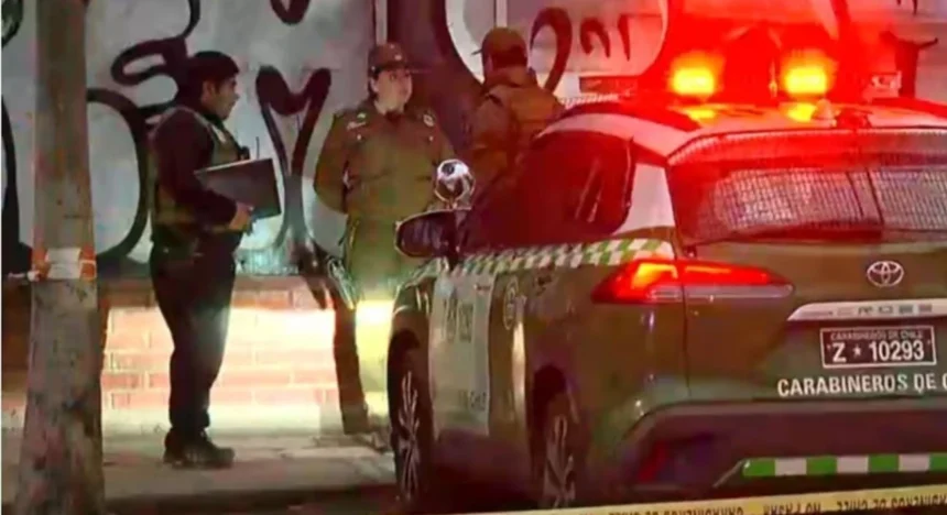 Ataque a disparos en Lo Espejo deja vehículo y vivienda de carabinero con múltiples impactos
