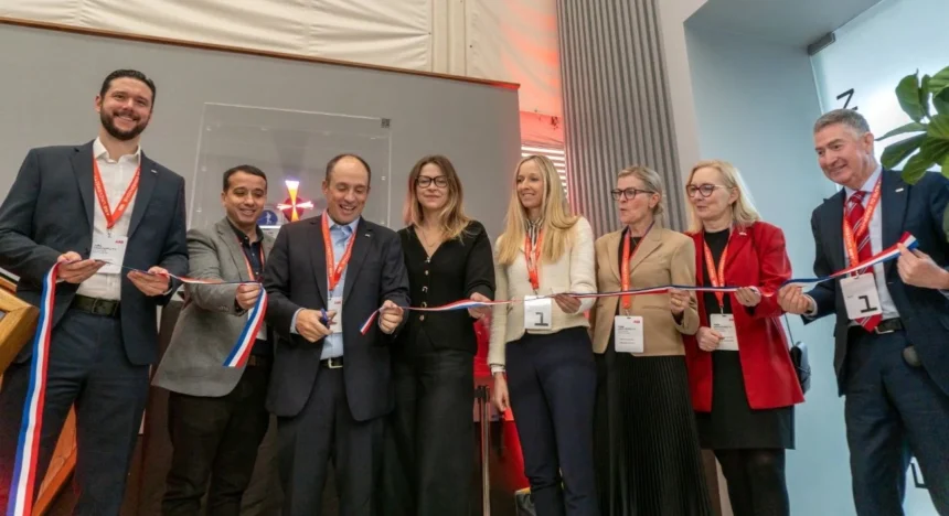 ABB University Chile: Compañía es pionera en inaugurar centro de tecnología y entrenamiento integral con innovadores Experience Centers