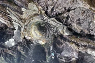 Freeport retrasa recuperación total de Grasberg hasta 2028 y presiona aún más la oferta mundial de cobre