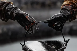 Riesgos geopolíticos y choque petrolero citados como principales preocupaciones en el informe de estabilidad financiera de la Fed