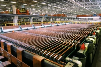Cobre y metales preciosos impulsan a Aurubis: compañía eleva previsión de ganancias hasta 525 millones de euros