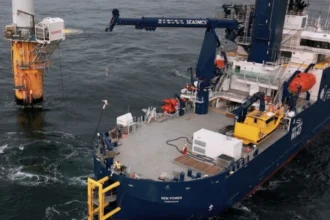 Ingenieros noruegos desarrollan sistema magnético para carga inalámbrica de barcos eléctricos en alta mar