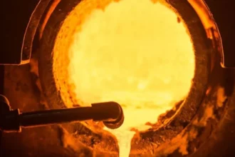 Regis y Vault se fusionan en una operación de 7.700 millones de dólares para crear el tercer mayor productor de oro de Australia