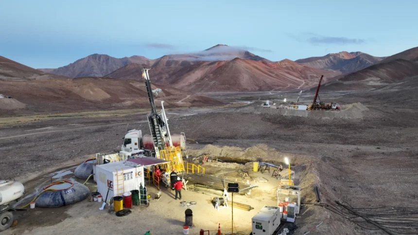 Rio Tinto evalúa aumentar su participación en el proyecto de cobre Los Azules en Argentina