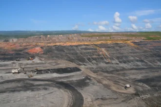 Colombia inicia conversaciones con Glencore para planificar cierre de mina Cerrejón