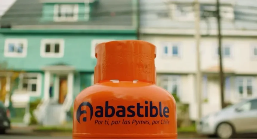 Abastible anticipa alza de 10% en el gas licuado en medio de presión internacional por combustibles