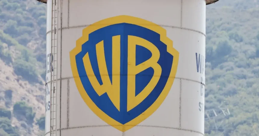 Acción de Warner Bros. Discovery sube 40% en poco más de 4 meses: el giro que selló la puja Netflix–Paramount por US$31