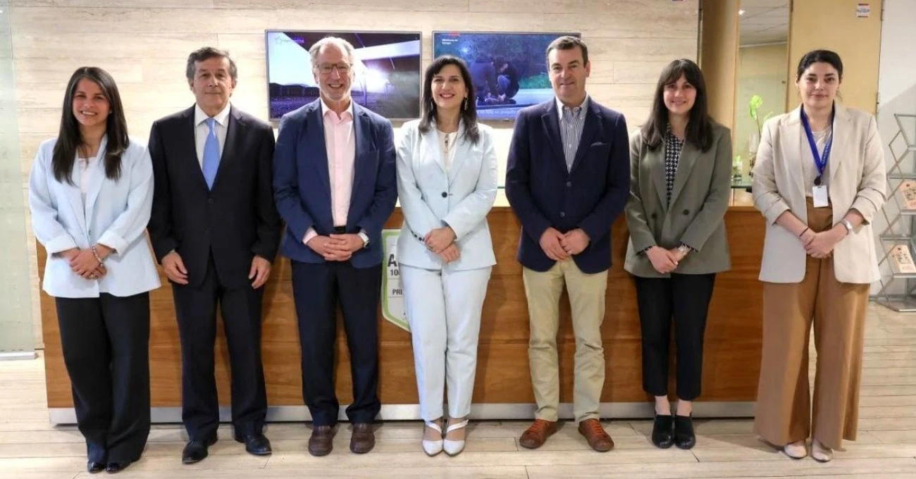 ACERA presenta visión de electrificación profunda y transición energética ante biministro Álvaro García