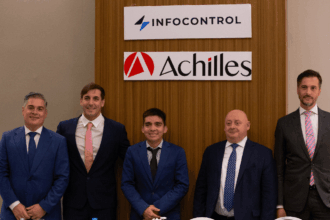 Achilles refuerza su capacidad de IA con la adquisición de InfoControl 