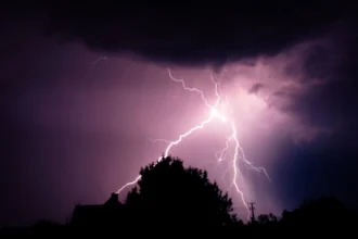 Advertencia meteorológica en Chile: fuertes vientos y tormentas eléctricas esta semana