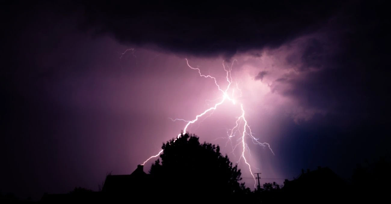Advertencia meteorológica en Chile: fuertes vientos y tormentas eléctricas esta semana