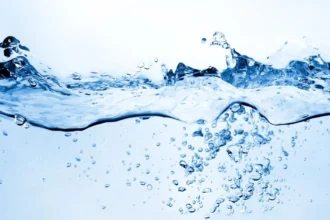Agua potable desde el aire: nuevo polímero apunta a bajar el costo en zonas secas