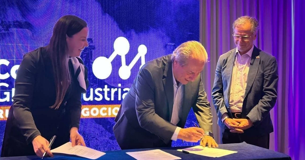 AIA Y SERCOTEC firman convenio para impulsar la industria minera, energética y portuaria