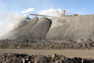 AIE cifra en US$60.000 millones el costo de romper el dominio chino en tierras raras