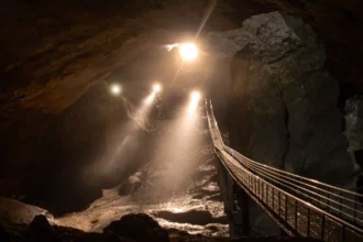 Al despliegue desorbitado de centros de datos para la IA le ha salido un nuevo problema: las cavernas de sal