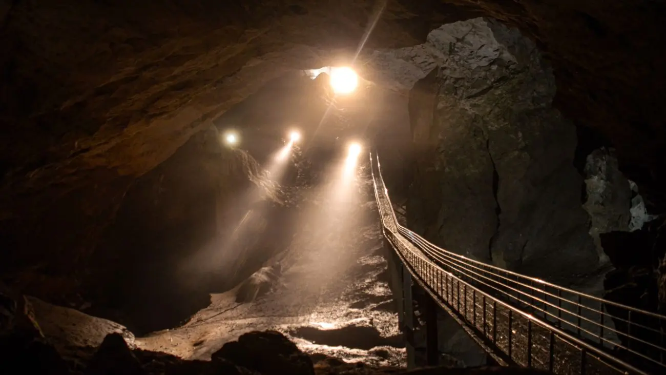 Al despliegue desorbitado de centros de datos para la IA le ha salido un nuevo problema: las cavernas de sal
