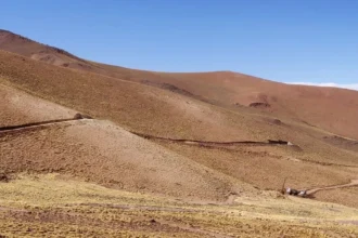 Aldebaran Resources lanza Centauri Minerals con financiamiento inicial de C$5,7 millones para exploración en Argentina