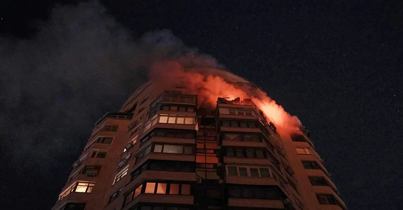 Alto al fuego Rusia-Ucrania: ataque con 450 drones y 70 misiles golpea Kiev tras la tregua impulsada por Trump