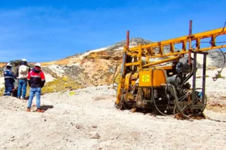 American Lithium inicia escisión de proyecto de uranio Macusani
