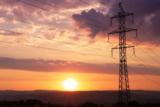 Amplían plazo para postulación de proyectos de transmisión eléctrica hasta 2026