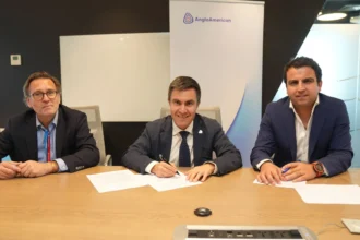 Anglo American firma acuerdo con Nilus, startup que implementa reservas de hielo artificial