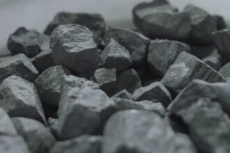 Anglo American Impulsa Innovación Sustentable: Reutiliza Escoria de Cobre en Construcción de Caminos para Economía Circular