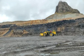 Anglo American mantiene ofertas laborales para minería en Chile y otros países de la región