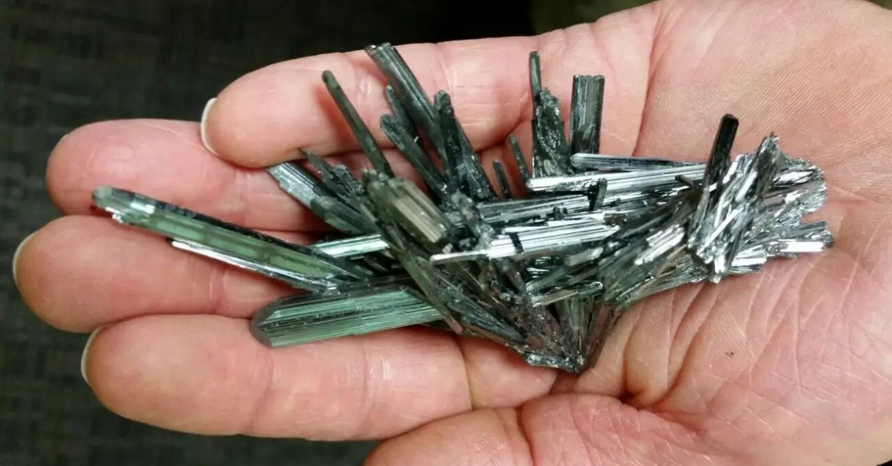 Antimony Resources informa de estinitita portadora de antimonio más masiva («Sb») del 8,48% Sb en 3,0 metros y del 2,07% Sb en 27,05 metros