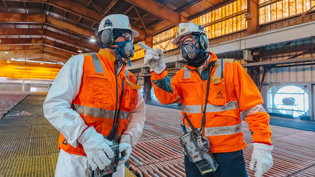 Antofagasta Minerals busca talento para expandir operaciones en Chile: oportunidades en ingeniería y gestión minera disponibles