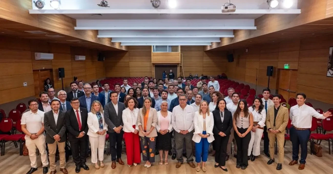 Antofagasta Minerals y la UCN cerraron programa que fortaleció a 21 proveedoras regionales