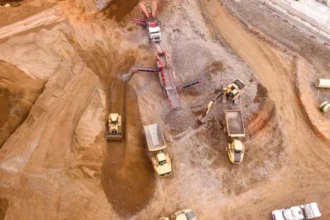 Aprobación ambiental: plazos suben hasta 39% en Boric vs Piñera II y el dato que tensiona el récord de US$41.500 millones