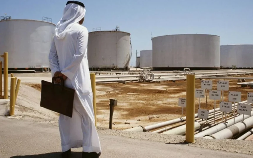 Arabia Saudita refuerza exportaciones de petróleo eludiendo el estrecho de Ormuz