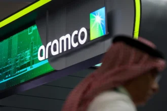 Aramco evalúa desviar exportaciones de crudo a Yanbu por tensiones regionales