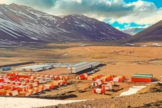Argentina: Andes y Aguilar se adjudican áreas mineras en San Juan, potenciando la industria.