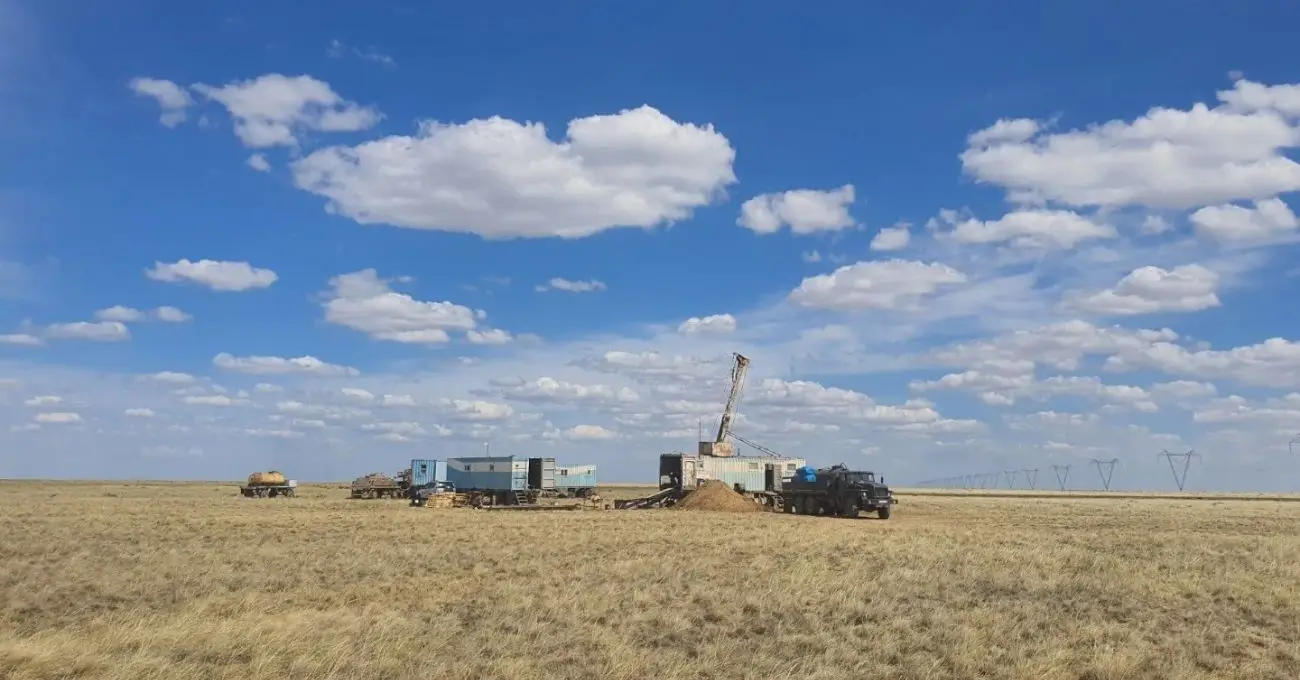Arras Minerals perfora 457,5 metros con una ley de 0,63 g/t AuEq (que incluye 231,0 m con una ley de 0,98 g/t AuEq)