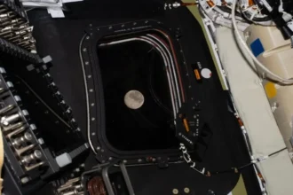 Artemis II supera los 400.000 km: astronautas baten récord histórico de distancia desde la Tierra