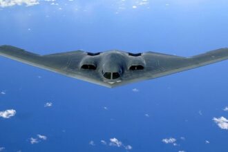 Así es el letal B-2 Spirit: el bombardero invisible que usó EE.UU. contra objetivos nucleares en Irán