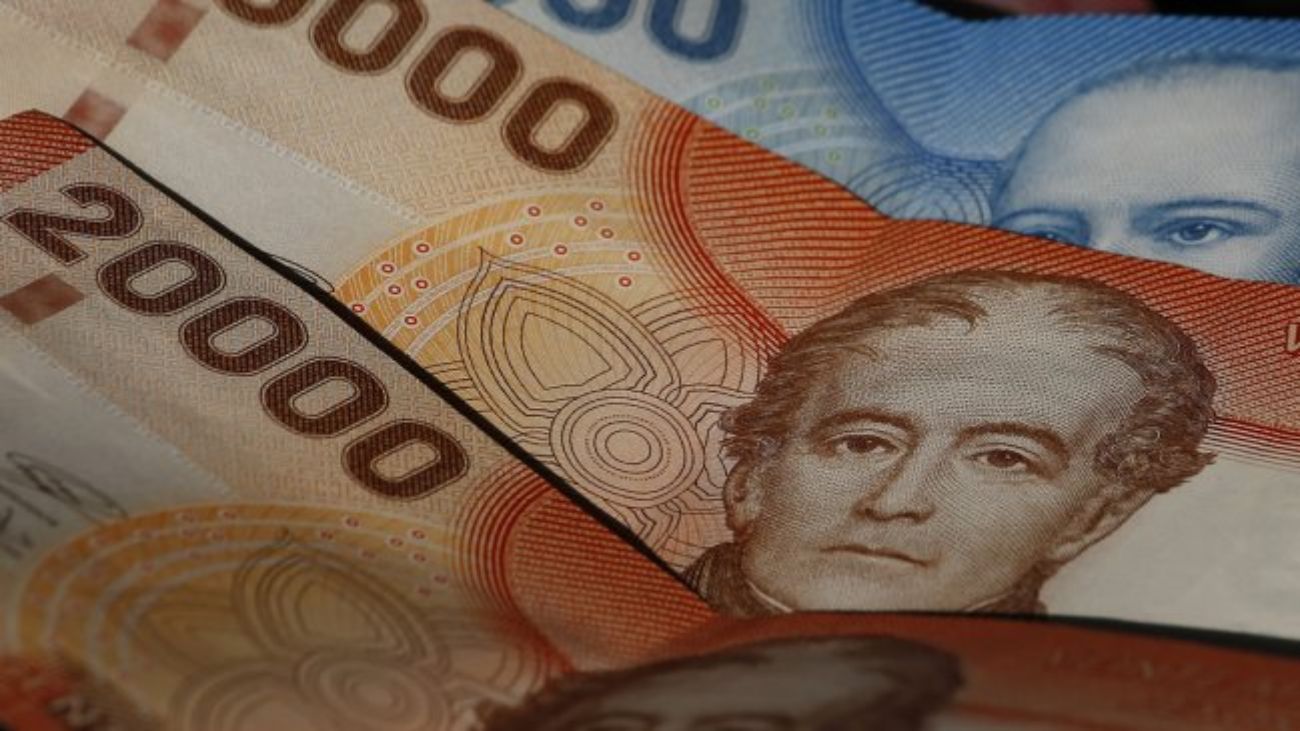 Aumento del sueldo mínimo en Chile a $529.000 desde mayo 2025: Impactará a 950 mil trabajadores y ajustará bonos subsidiarios