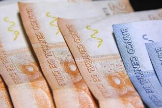 Aumento del sueldo mínimo en Chile a $539.000 desde enero beneficia a casi un millón de trabajadores y ajusta automáticamente bonos familiares