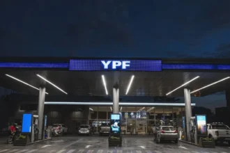 Bancos elevan precio objetivo de YPF pese al litigio y con petróleo sobre US$100