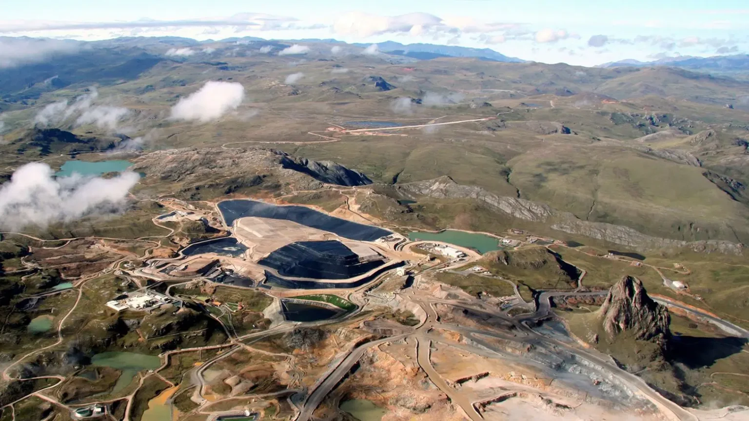 Barrick cae en bolsa tras problemas en Mali por restricciones de exportación